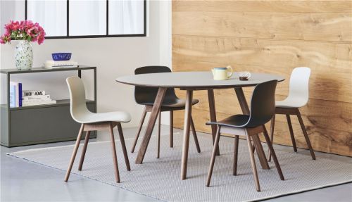 HAY CPH 25 Runder Tisch Ø: 140 cm – Lackiertes massives Walnussholz/Lackiertes Walnussfurnier
