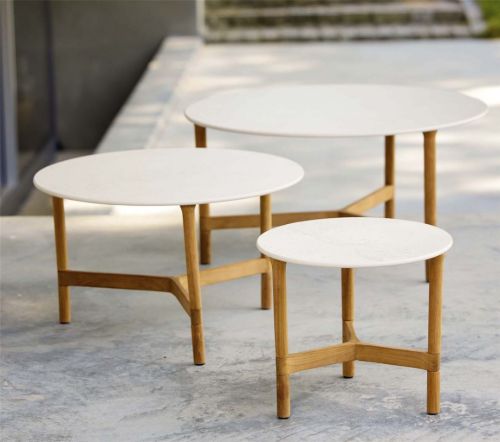 Cane-line Outdoor Twist Couchtisch Stor Ø: 90 cm – Travertin/Teak
