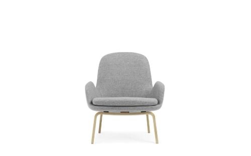 Normann Copenhagen Era Lounge Chair Low Oak SH: 40 cm - Synergy / Partner Grey