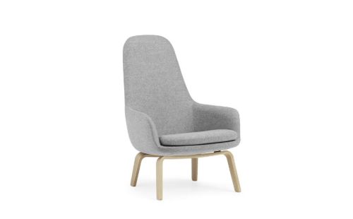 Normann Copenhagen Era Lounge Chair High Oak SH: 40 cm – Synergy / LDS16 Partner Grey