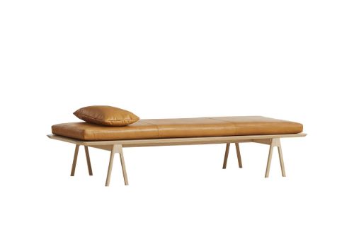 WOUD Level Tagesbettkissen 67 x 23,5 cm – Leder/Cognac