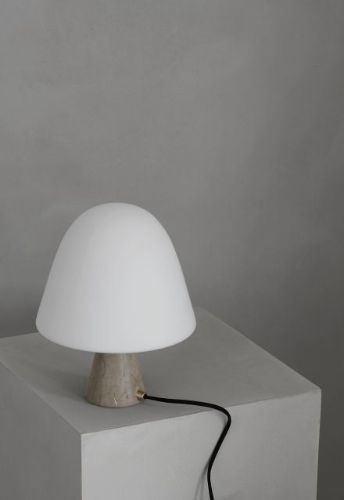 Fredericia Furniture 8115 Meadow Lampe – Dunkler Atlantischer Kalkstein