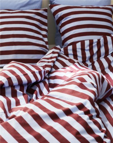 HAY Sommer-Bettbezug 140 x 220 cm – Bordeaux und Himmelblau