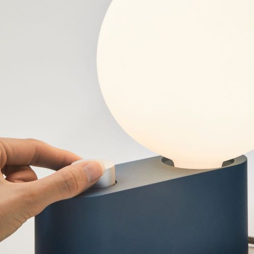 Tala Alumina Tisch-/Wandleuchte mit Sphere IV Glühbirne EU H: 24 cm – Saphir OUTLET