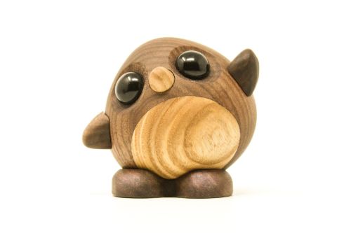 FableWood Pingvinen Daisy Pick-Me-Up L H: 10 cm - Træ