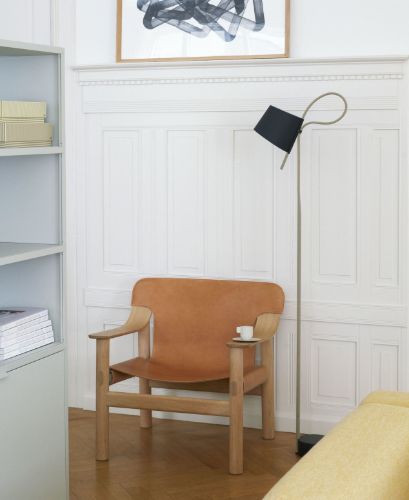 HAY Bernard Loungesessel SH: 40 cm – Eiche massiv lackiert/Brandy