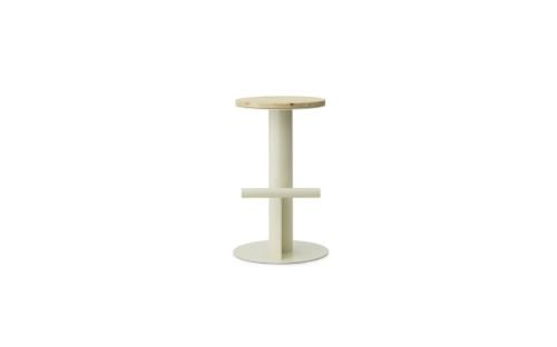 Normann Copenhagen Pole Barhocker H: 65 cm – Sandstahl/Kiefer