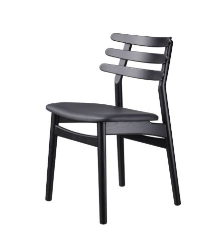 FDB Møbler J48 Stuhl Poul M. Volther Sitzhöhe: 46 cm – Schwarzes Leder/Schwarze Eiche