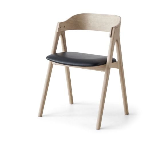 Findahl by Hammel Mette Stuhl SH: 45 cm – Schwarzes Sydney-Leder / seifenbehandelte Eiche