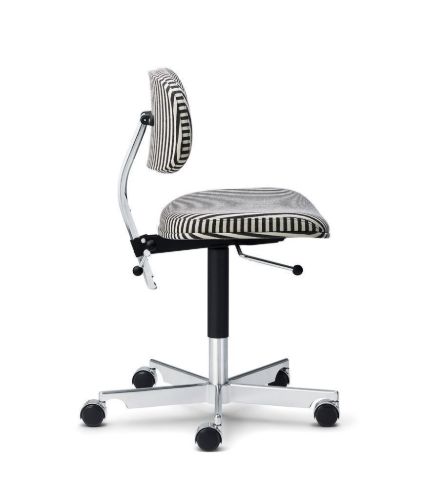 Montana Kevi 2534U Vollgepolsterter Bürostuhl SH: 40-53 cm – Mads Nørgaard/Chrom