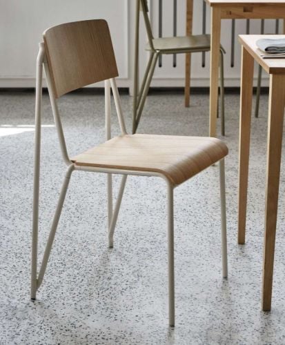 HAY Petit Standard Esszimmerstuhl SH: 47 cm – Perlmuttpulverbeschichteter Stahl/matt lackiert