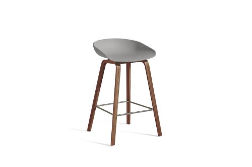HAY AAS 32 Barstol Low SH: 65 cm - Lacquered Walnut Veneer/Concrete Grey