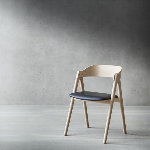 Findahl by Hammel Mette Stuhl SH: 44 cm – Schwarzes Sydney-Leder / unbehandelte Eiche