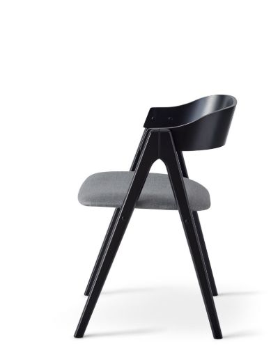 Findahl by Hammel Mette Stuhl SH: 45 cm - Schwarz behandelte Buche / Corsica30