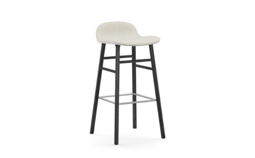 Normann Copenhagen Form Barhocker SH: 75 cm – Upminster Sand/Schwarze Eiche