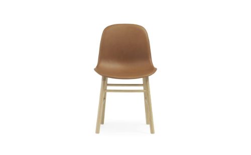 Normann Copenhagen Form Stol SH: 44cm - Brandy Læder/Eg