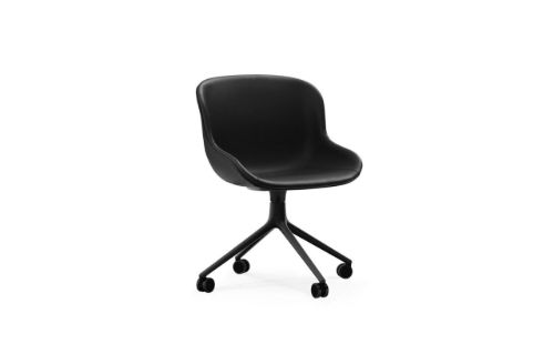 Normann Copenhagen Hyg Drehstuhl mit Rollen, komplett gepolstert, SH: 46 cm – schwarzes Leder/schwarzes Aluminium