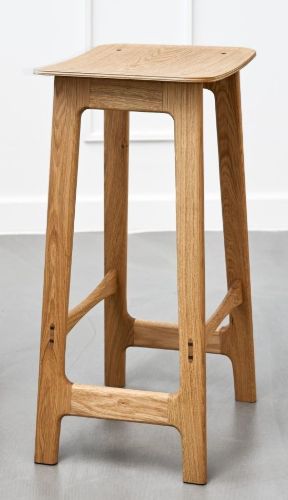 Duus & Møller Sky Barhocker H: 67 cm – Massive Eiche/Eichenfurnier