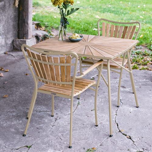 Mandalay Marguerit Bootsförmiger Tisch 83x83 cm inklusive 2 Gartenstühlen Gartenmöbelset - Teak/Taupe