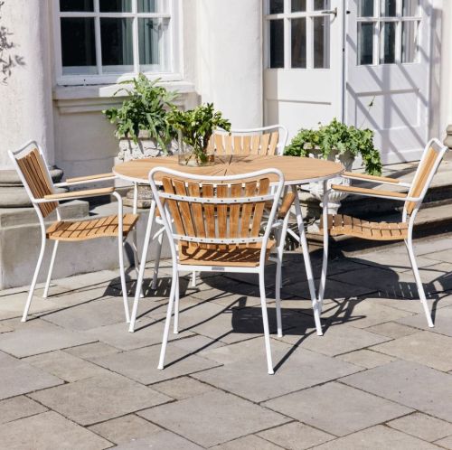 Mandalay Marguerit Gartentisch Ø110 cm Inkl. 4 Gartenstühle Gartenmöbel-Set - Weiß/Teak