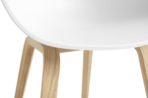 HAY AAC 22 About A Chair SH: 46 cm – Lackiertes Eichenfurnier/Weiß