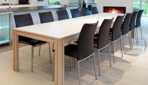 Skovby SM24 Esstisch inkl. 3 Zusatzbretter 100 x 200 cm – Weißes Laminat/Weiß geölte Eiche