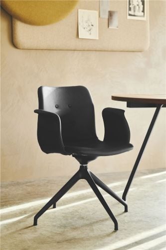 Bent Hansen Premium Dynamic Sessel SH: 46 cm – Schwarz pulverbeschichteter Stahl/Zenso 2 Schwarzes Leder 207