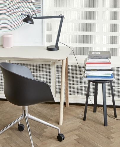 HAY AAC 24 About A Chair SH: 46 cm – Poliertes Aluminium/Schwarz
