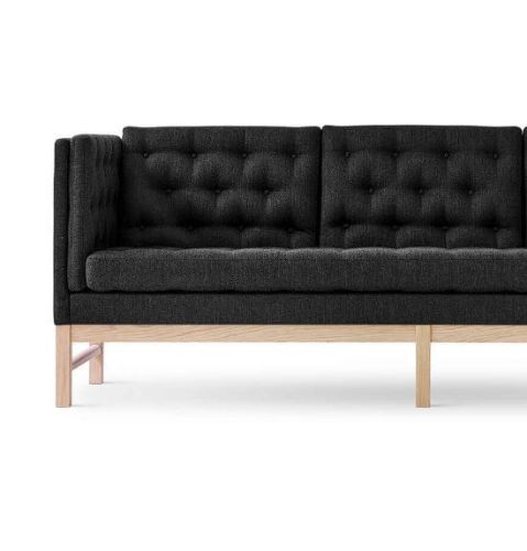 Fredericia Furniture Erik Jørgensen EJ 315-2 2 Pers. Sofa L: 153 cm – Mood 2104 Schwarz/Seifenbehandelte Eiche
