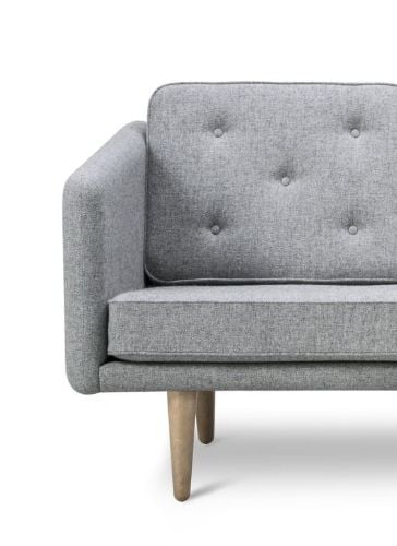Fredericia Furniture 2002 Nr. 1 2 Pers. Sofa L: 143 cm – Hallingdal 130/geölte Eiche