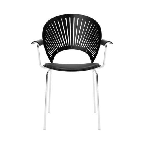 Fredericia Furniture 3397 Trinidad Sessel, Sitz gepolstert – Schwarz lackierte Eiche/Schwarzes Primo-Leder