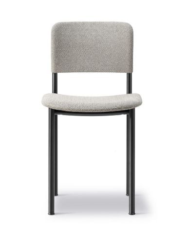 Fredericia Furniture 3414 Plan Vollpolsterstuhl SH: 45 cm – Safire 008/Schwarz