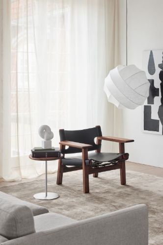 Fredericia Furniture 2226 Der spanische Stuhl von Børge Mogensen SH: 33 cm – Schwarzes Leder/geseifebehandelte Eiche