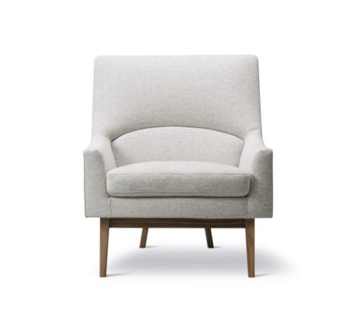 Fredericia Furniture 6540 A-Chair von Jens Risom SH: 42 cm – Hallingdal 110/lackiertes Walnussholz