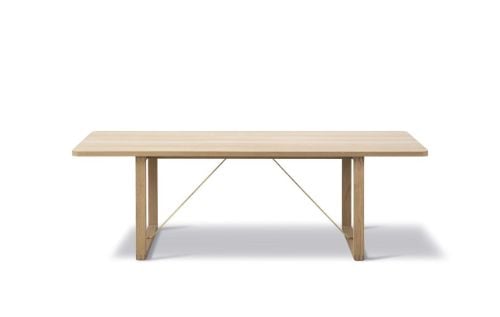 Fredericia Furniture 5367 BM67 Sofabord 140x55 cm - Sæbebehandlet Eg/Messing