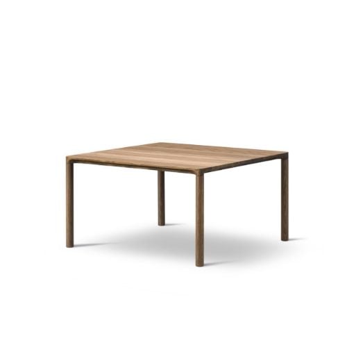 Fredericia Furniture 6725 Piloti Couchtisch 63 x 63 x 41 cm – geräucherte geölte Eiche