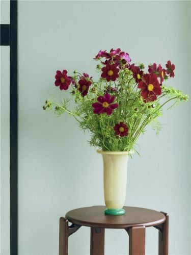 HAY Empire Vase Groß H: 25 cm - Sand mit zitronengrünem/grünem Sockel