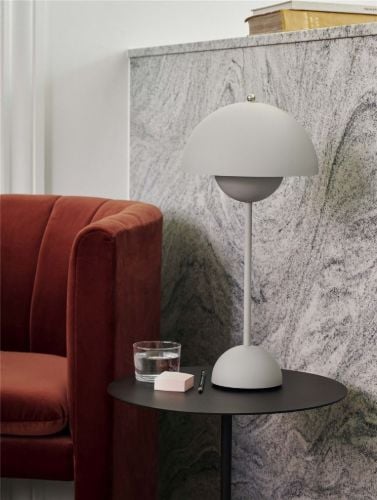 &Tradition Flowerpot VP3 Tischlampe H: 50 cm - Matt Hellgrau