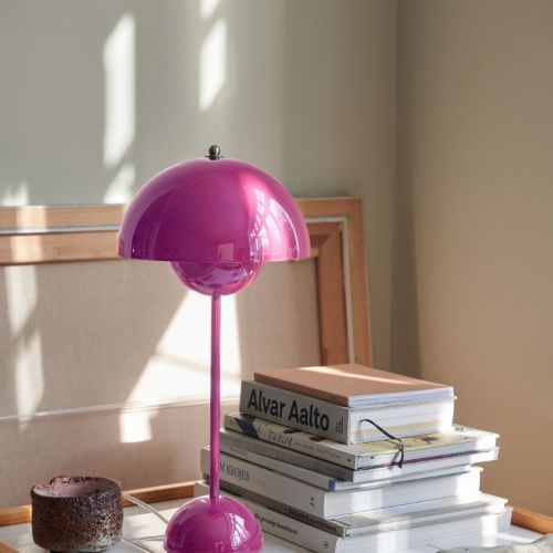 &Tradition Flowerpot VP3 Tischlampe H: 50 cm - Tangy Pink