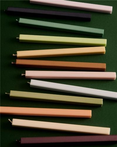 HAY Quadratische Kerzen 4er Set H: 24 cm - Dunkel 
 OUTLET