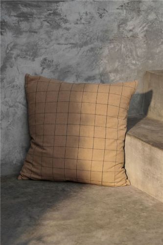 Ferm Living Braunes Baumwollkissen 50x50 cm - Gitter OUTLET