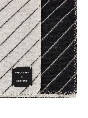 Von Hand gefertigter Nadelstreifen-Überwurf, 140 x 190 cm – Schwarz OUTLET