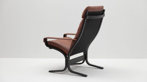 LK Hjelle Siesta Classic Sessel hoch mit Armlehnen SH: 45 cm – Schwarz/Elmo Rustical Tan