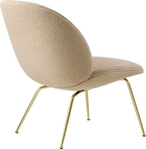 GUBI Beetle Lounge Chair – Messinggestell / Rund um Bouclé
