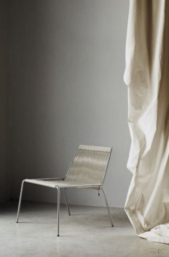 Thorup Copenhagen Noel Lounge Chair SH: 43 cm – Stahl/Natur