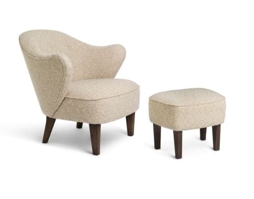 Audo Copenhagen Ingeborg Signatur Loungestol m. Fodskammel SH: 40 cm - Sacho Zero Boucle 001/Røget Eg KAMPAGNETILBUD