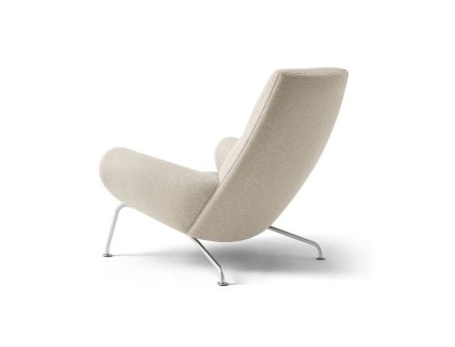 Fredericia Furniture Erik Jørgensen Wegner Queen Sessel mit cognacfarbenem Lederkeder SH: 36 cm – Hallingdal 110/gebürsteter Edelstahl