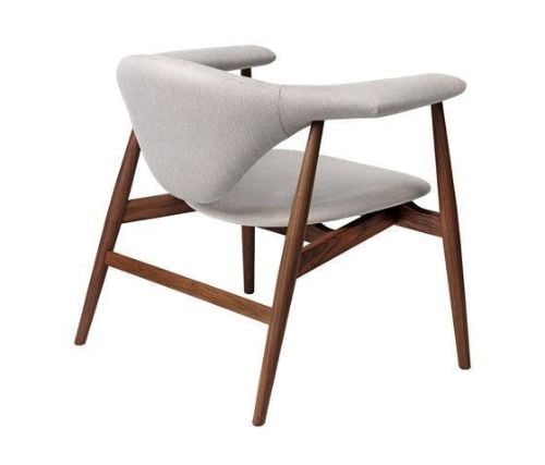 GUBI Masculo Lounge Chair Vollgepolstert SH: 35 cm – Räuchereiche/Grau