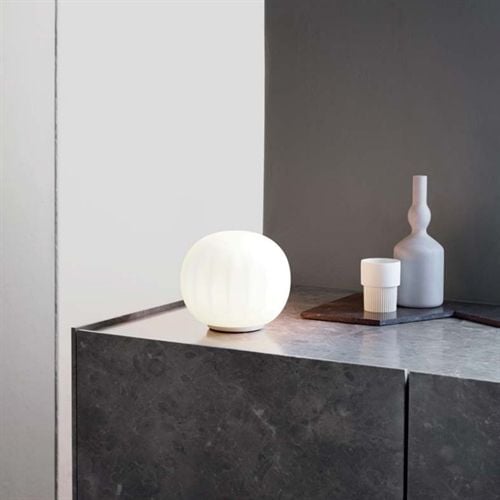 Luceplan Lita Tischleuchte Ø: 30 cm - Alu/Opal OUTLET